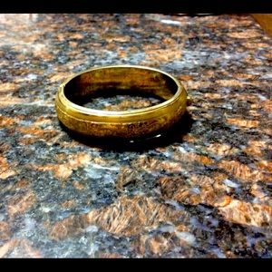 Costume gold clasp bangle